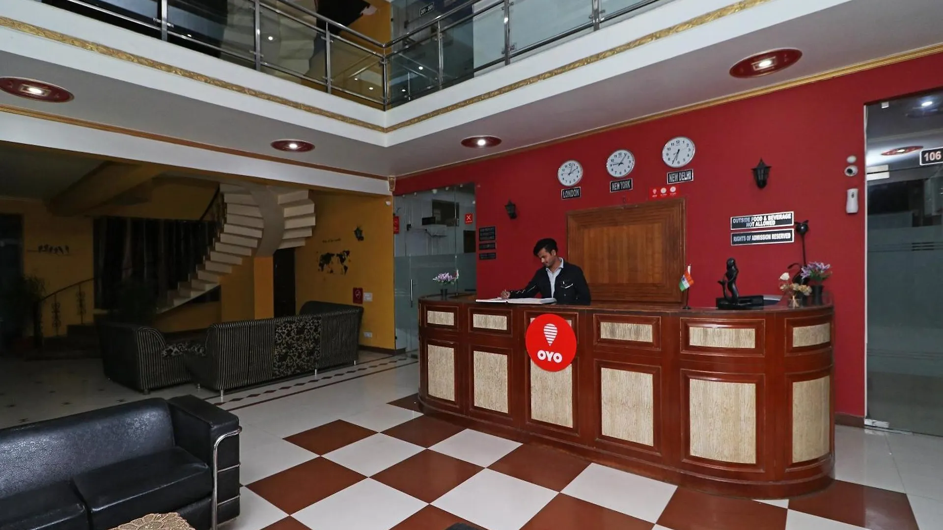 Townhouse Satguru Enclave Road Gurgaon Hotel Jamb